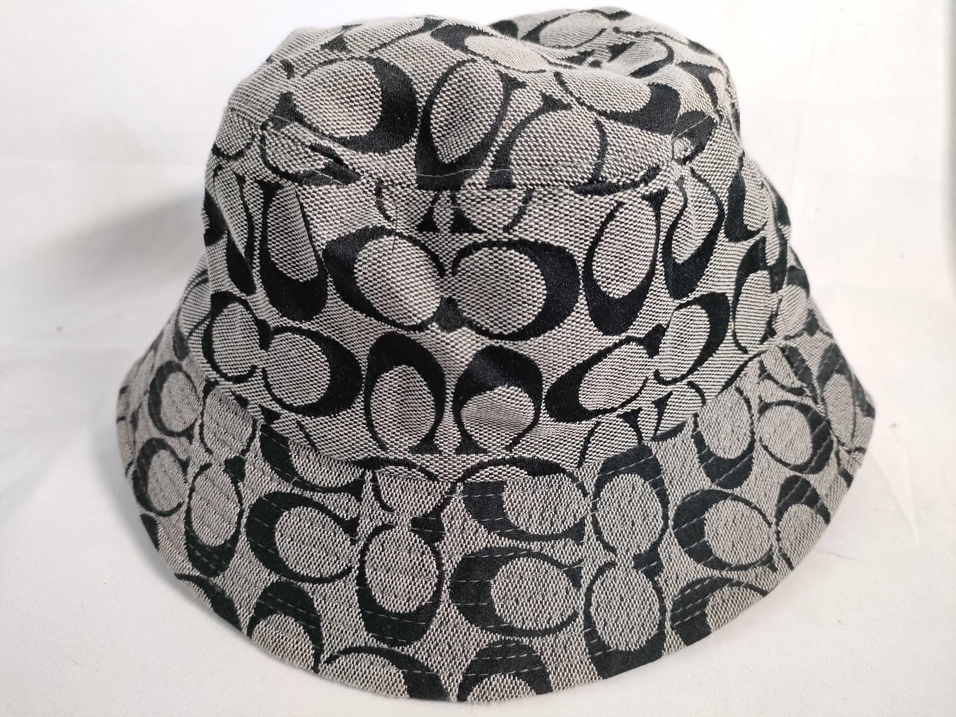 COACH Signature Pouch / Bucket Hat 