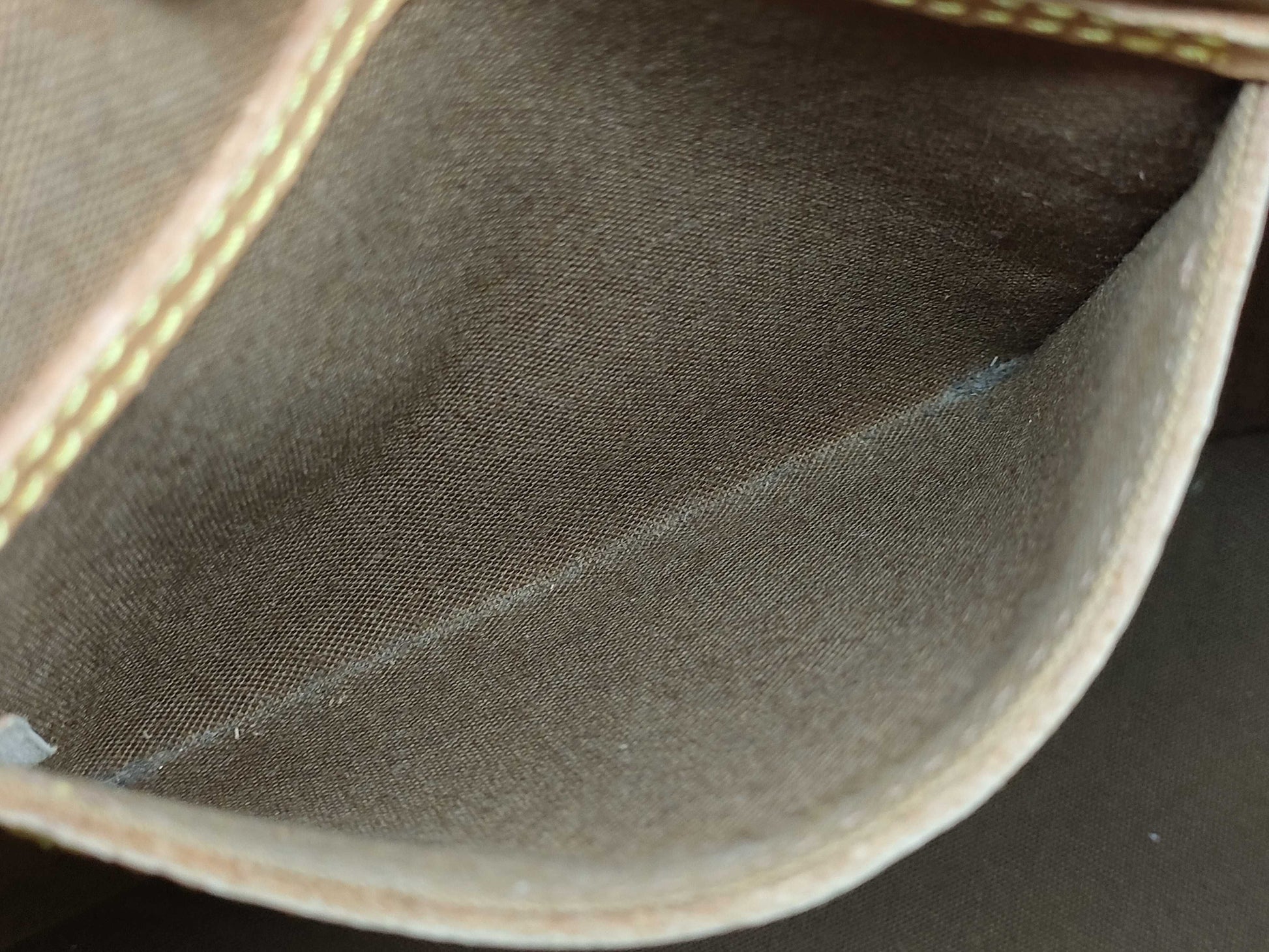 LOUIS VUITTON Monogram M53151 Alma PM Handbag