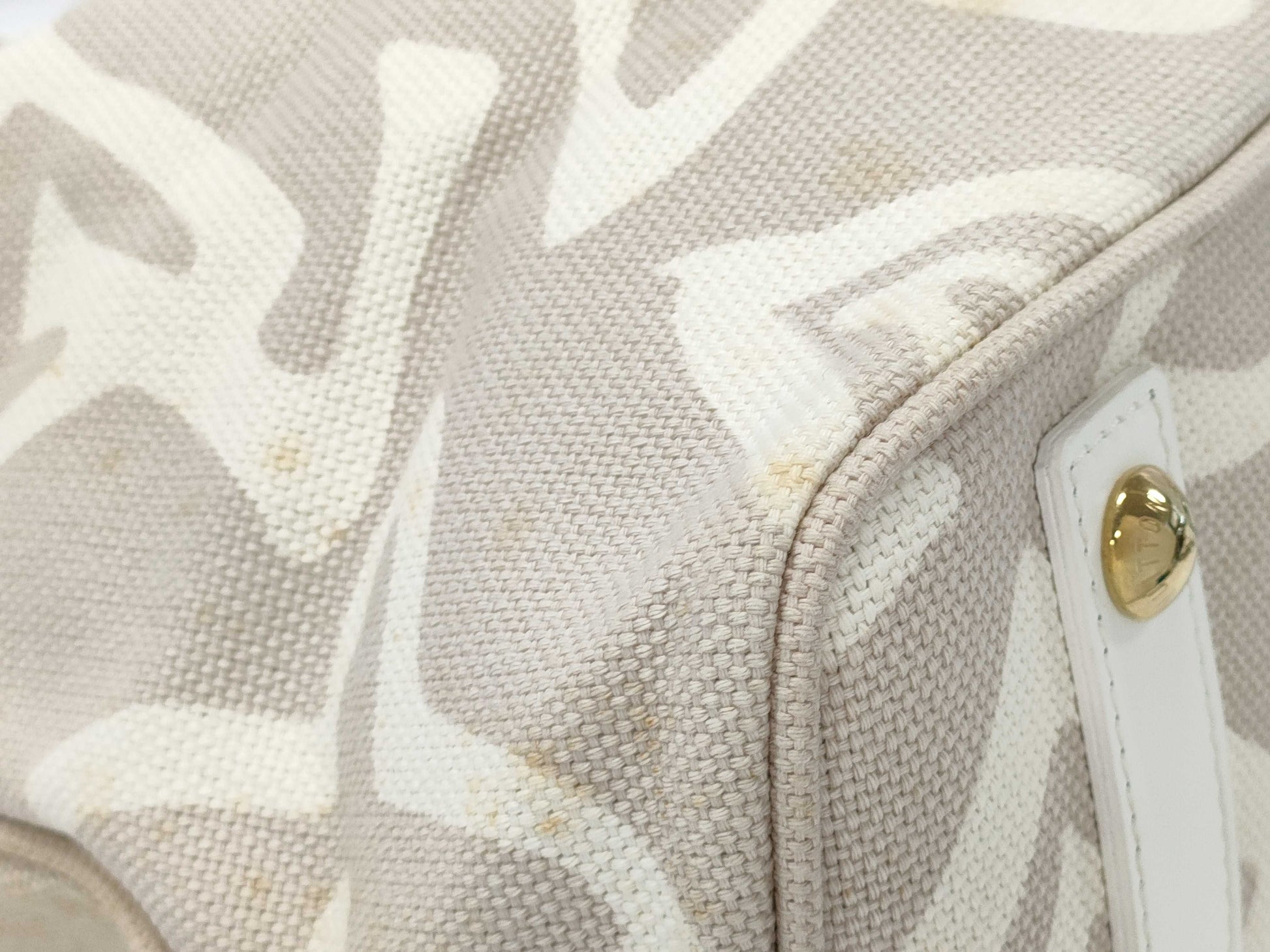 LOUIS VUITTON Taisienne PM Handbag with Stain