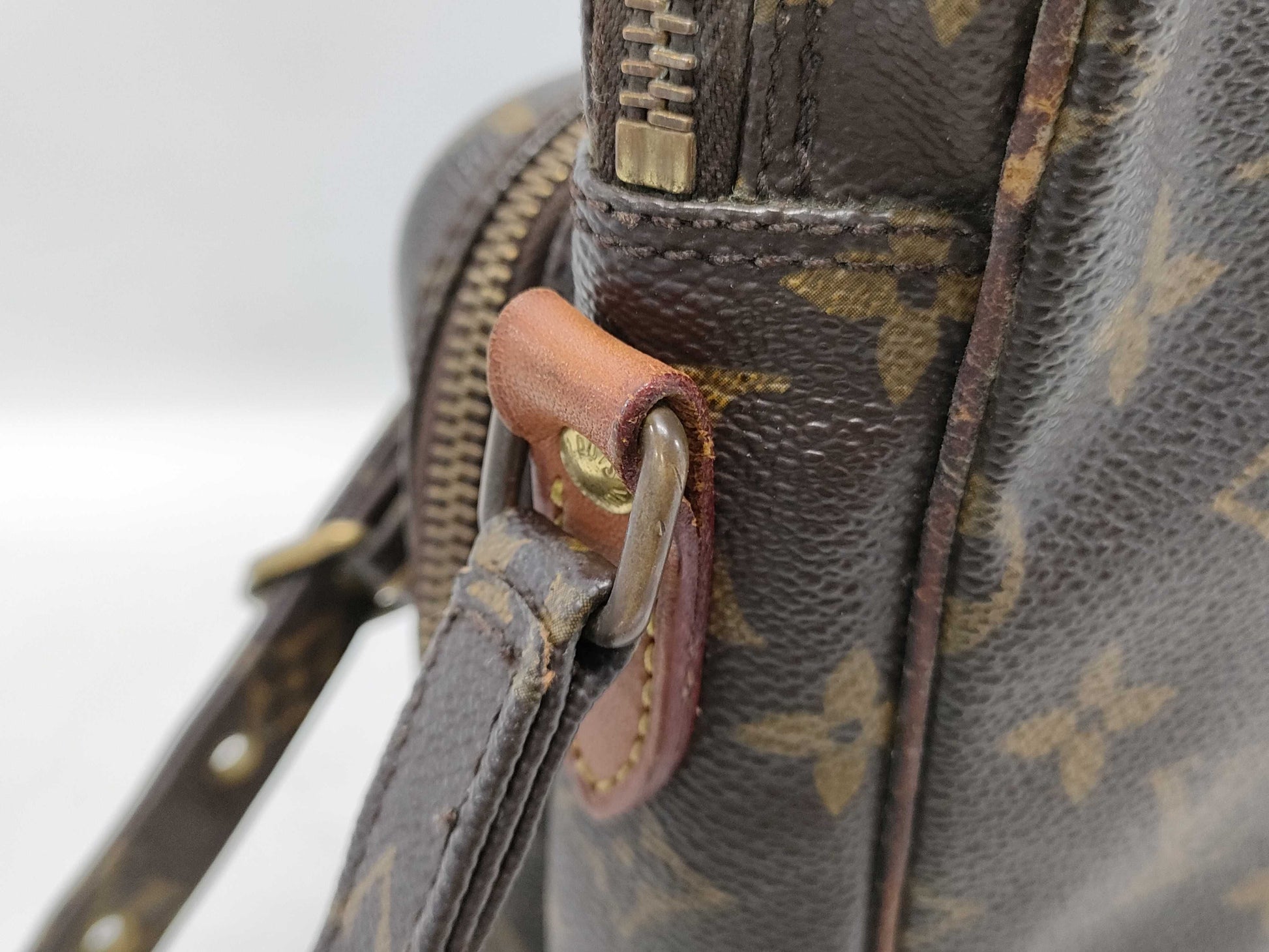 LOUIS VUITTON Monogram Old Amazon Shoulder Bag