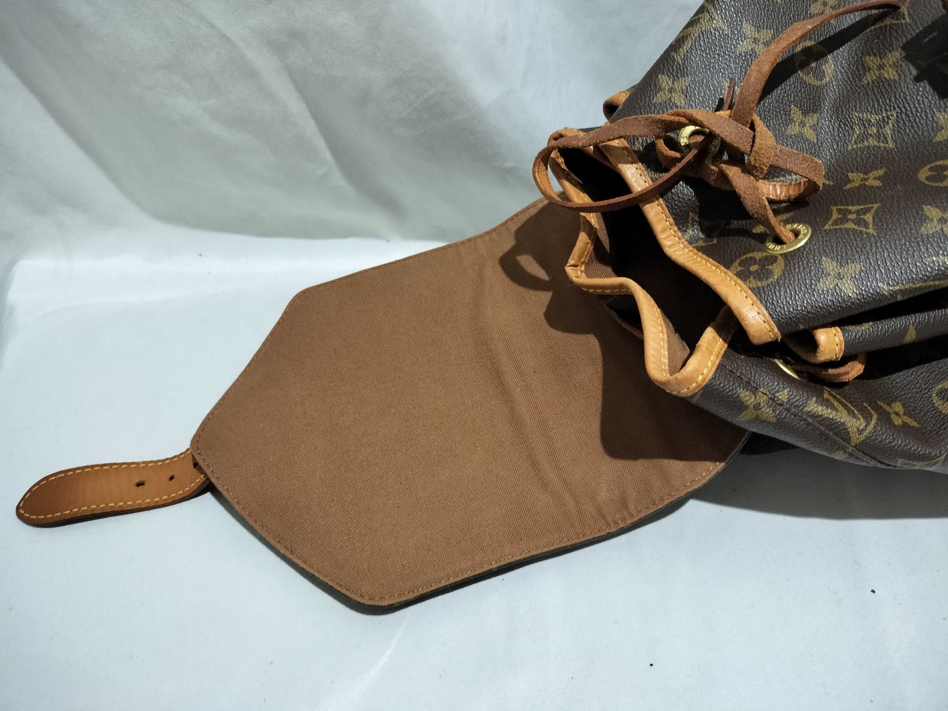 LOUIS VUITTON RFID Unverifiable, Serial Unverifiable, Monogram Montsouris GM Backpack