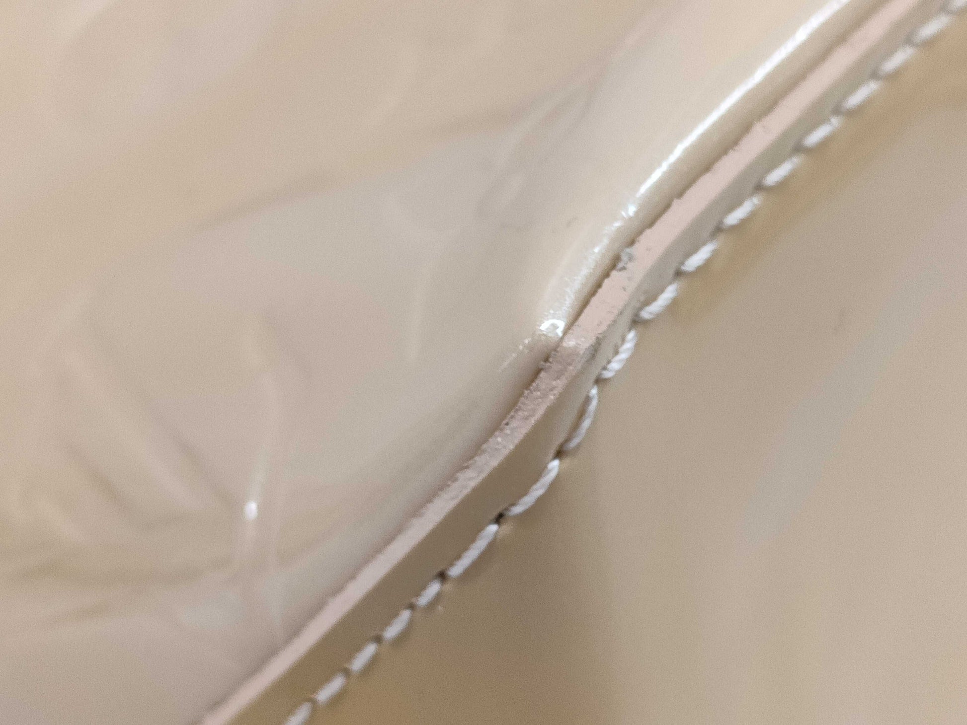 LOUIS VUITTON Vernis Wilshire PM Handbag