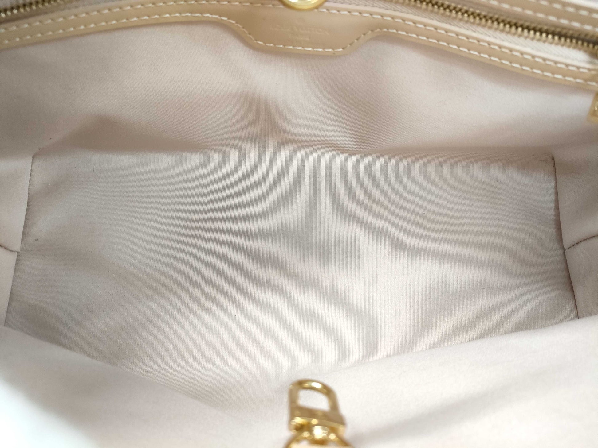 LOUIS VUITTON Vernis Wilshire PM Handbag