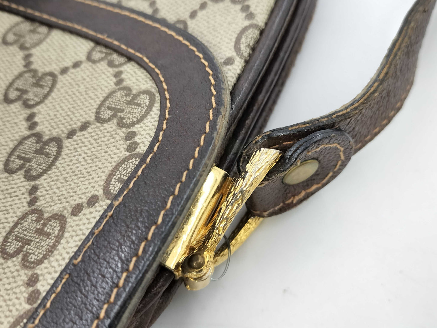 GUCCI GG Supreme Leather Shoulder Bag with GG Hardware