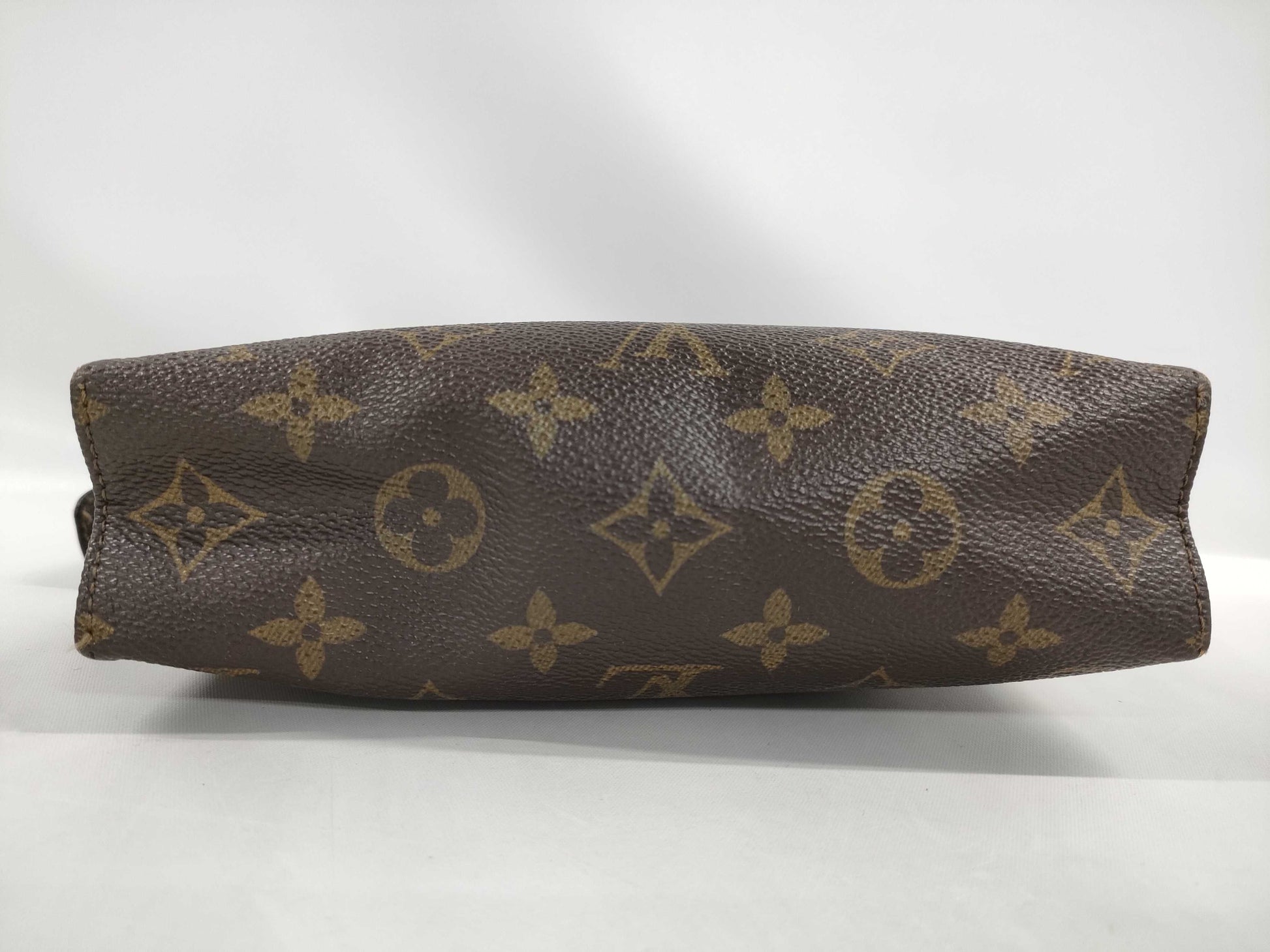 LOUIS VUITTON Monogram M47546 Poche Toilette 15 Pouch