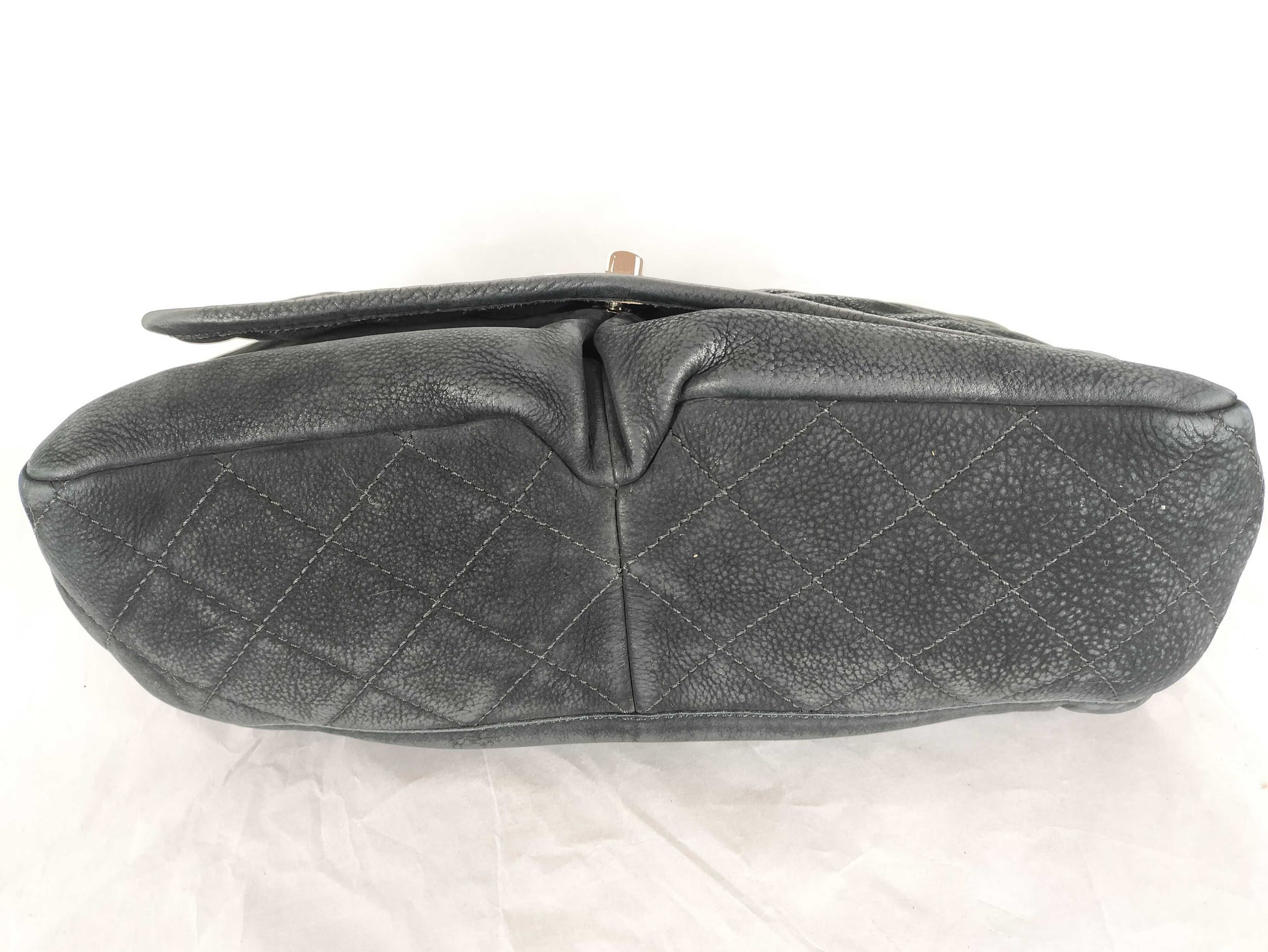 CHANEL 15 Series Turnlock Leather Chain Shoulder Bag