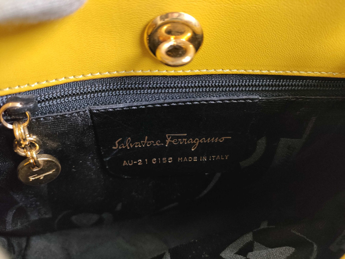 Salvatore Ferragamo Vara Canvas Handbag Yellow AU-21 6155