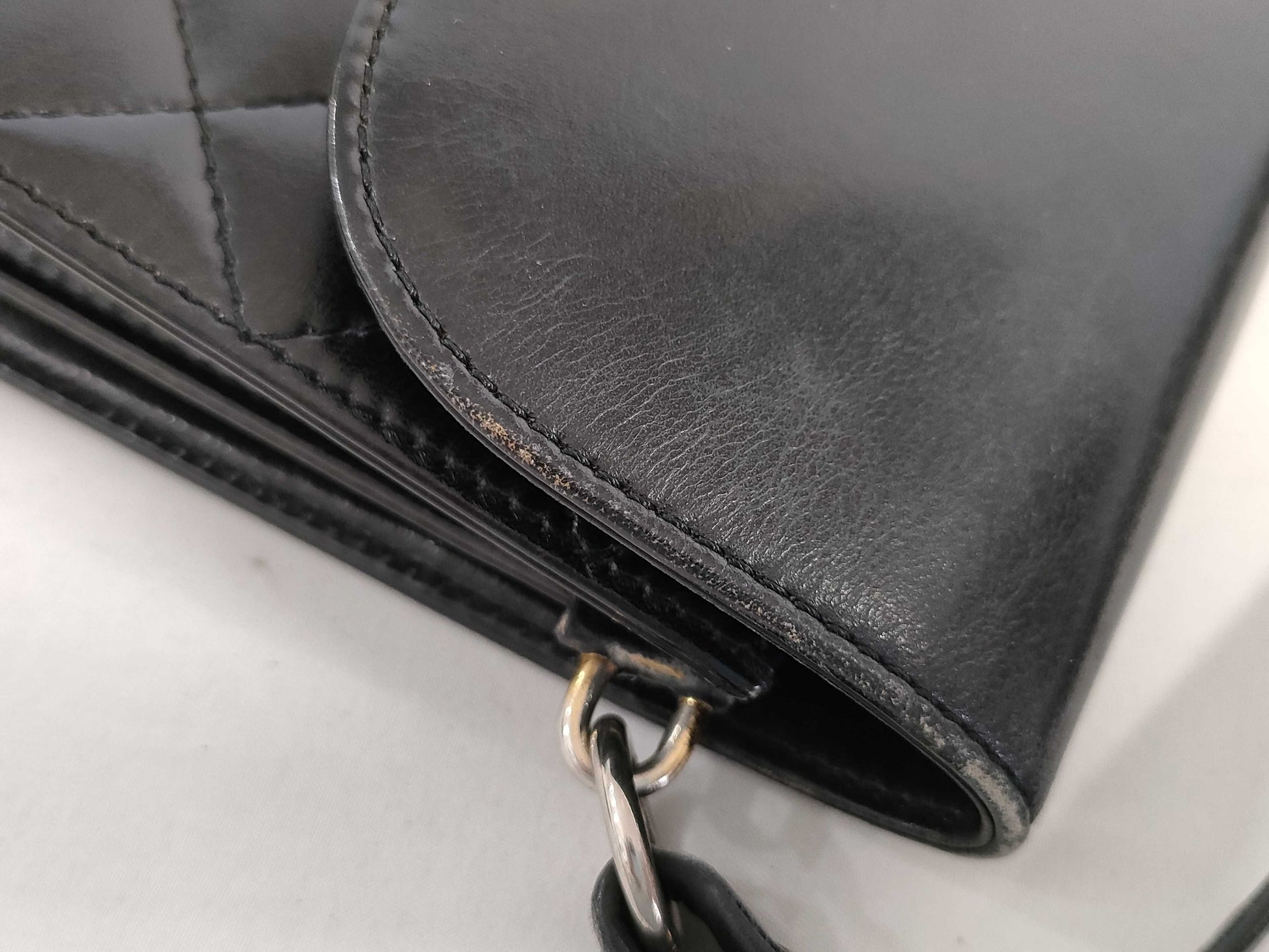 Yves Saint Laurent Vintage Shoulder Bag in Black