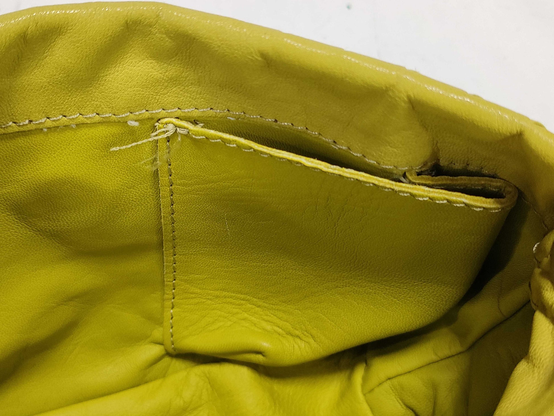 BOTTEGA VENETA Intrecciato Leather One-Shoulder Shoulder Bag