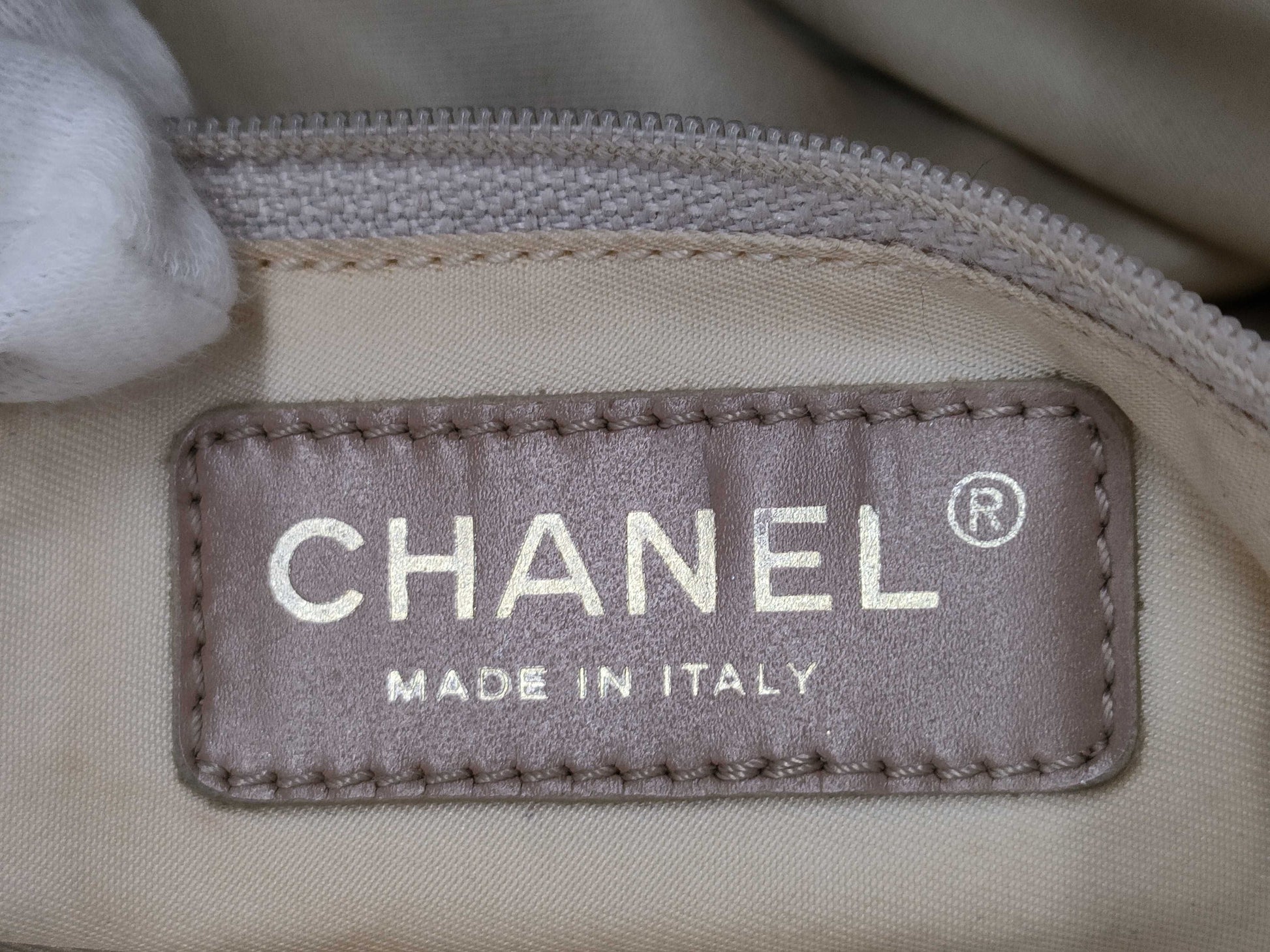 HERMES Troca Horizontal / Chanel New Travel Line Bag