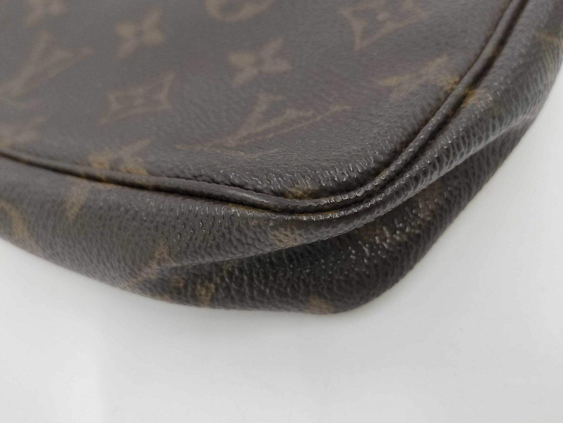 LOUIS VUITTON Monogram M40712 Pochette Accessoires Pouch 
