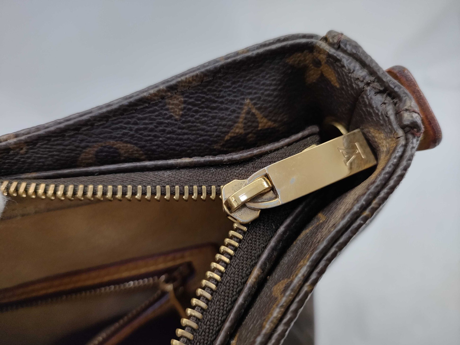 LOUIS VUITTON LM0051 Monogram M51145 Looping GM Shoulder Bag