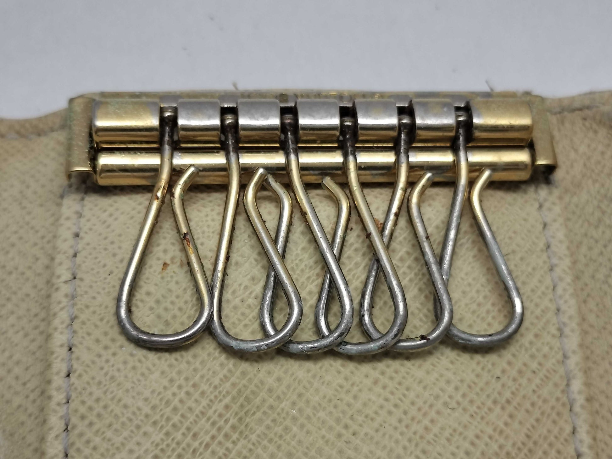 LOUIS VUITTON CT2037 Damier Azur Multicle 6 N62630 Key Case/Key Holder