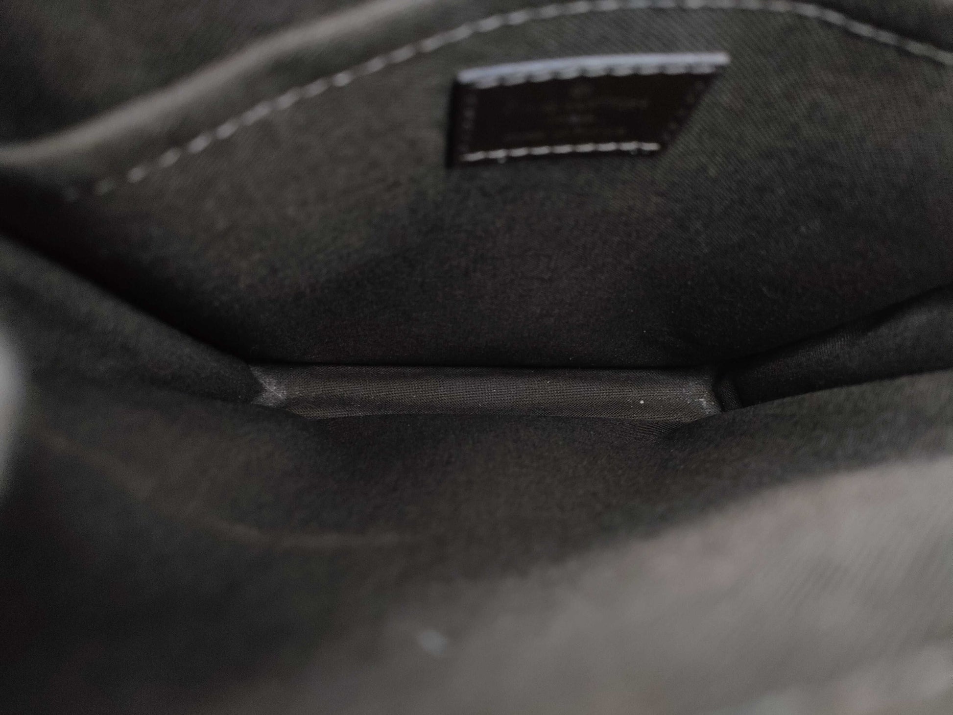 LOUIS VUITTON Taiga Saratov Shoulder Bag with Torn Belt