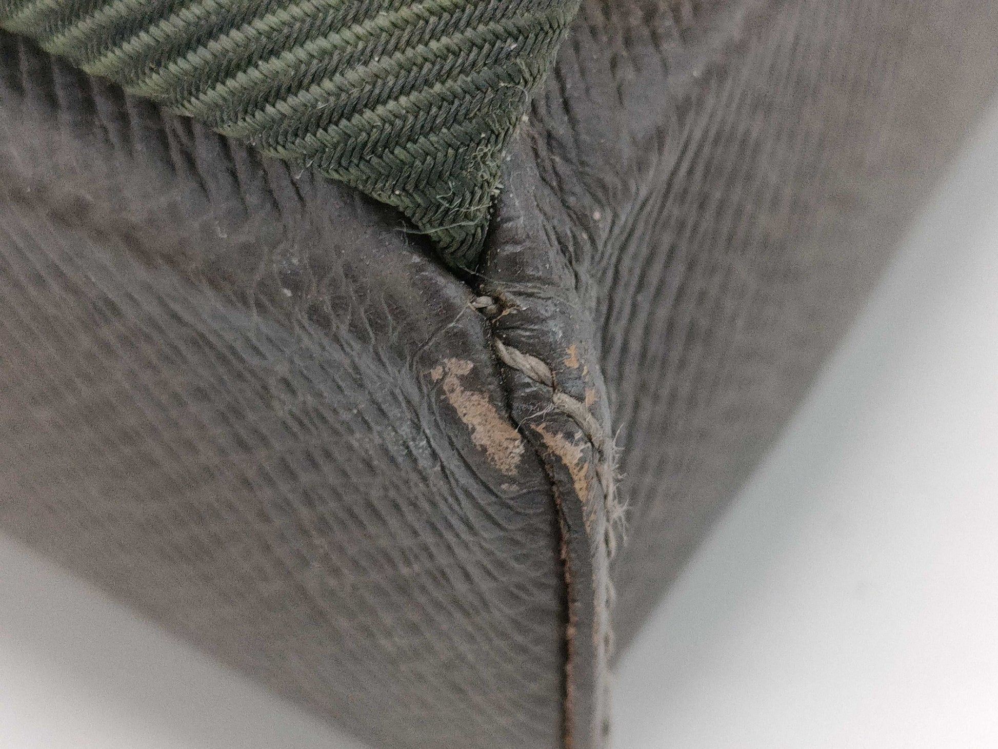LOUIS VUITTON Taiga Saratov Shoulder Bag with Torn Belt