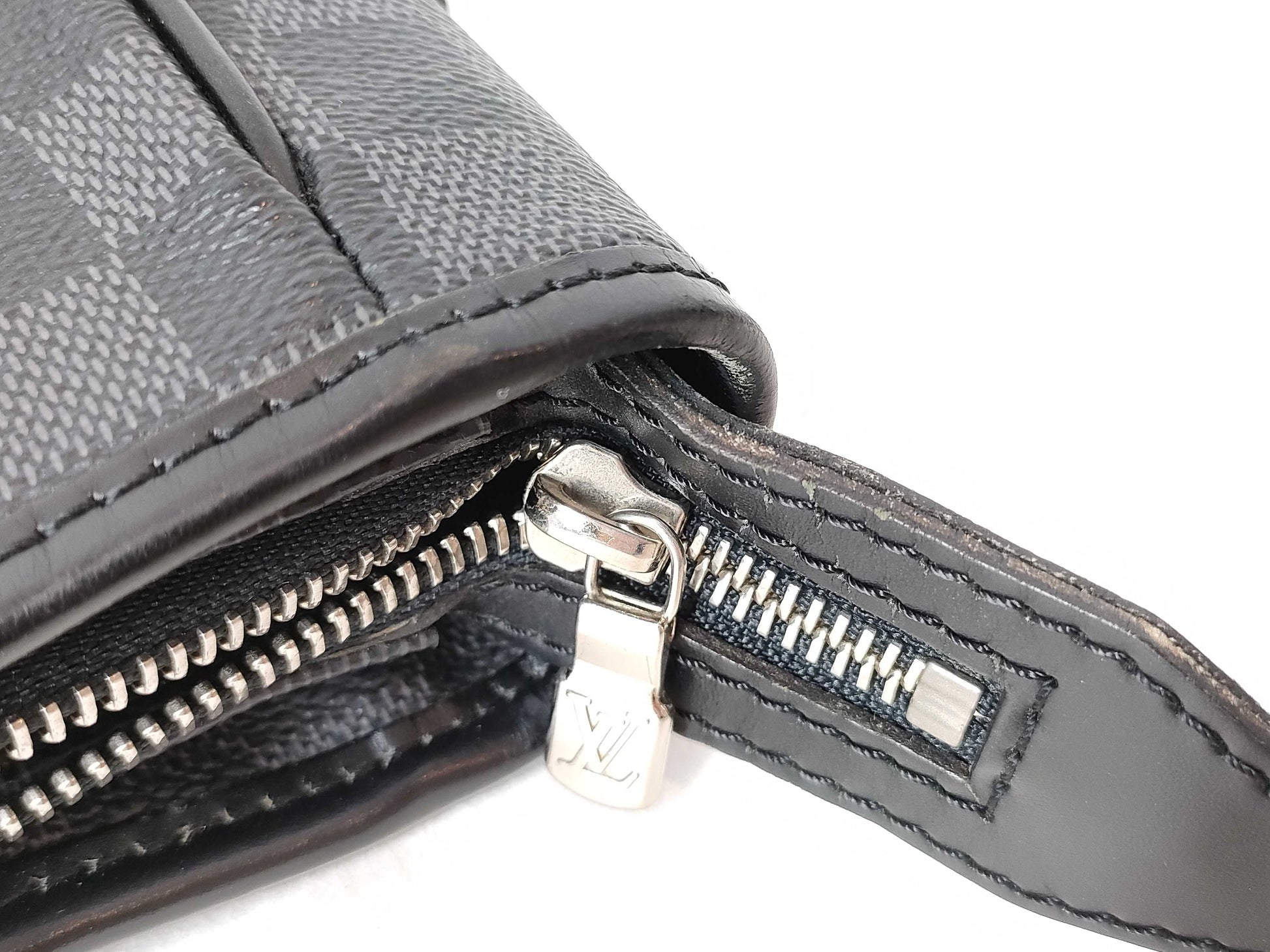 LOUIS VUITTON RFID Unverified DU2059 Damier Graphite Anton Tote Bag 