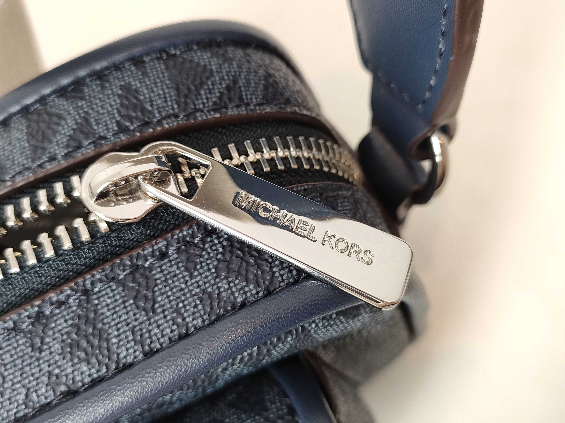 Michael Kors Camera Bag Shoulder Bag