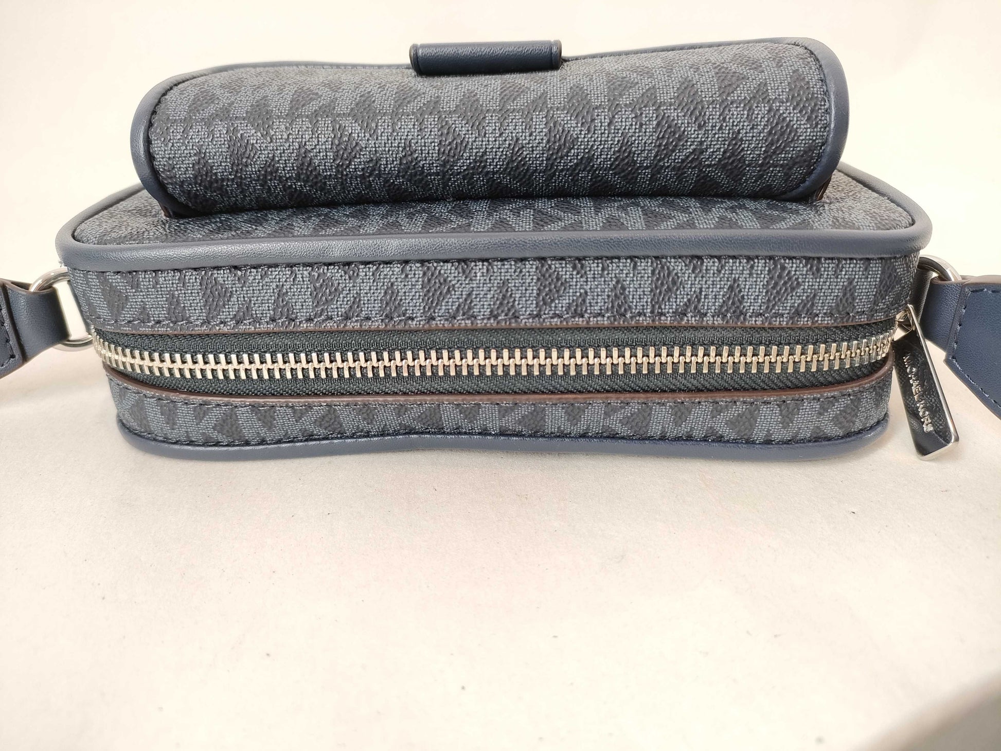 Michael Kors Camera Bag Shoulder Bag