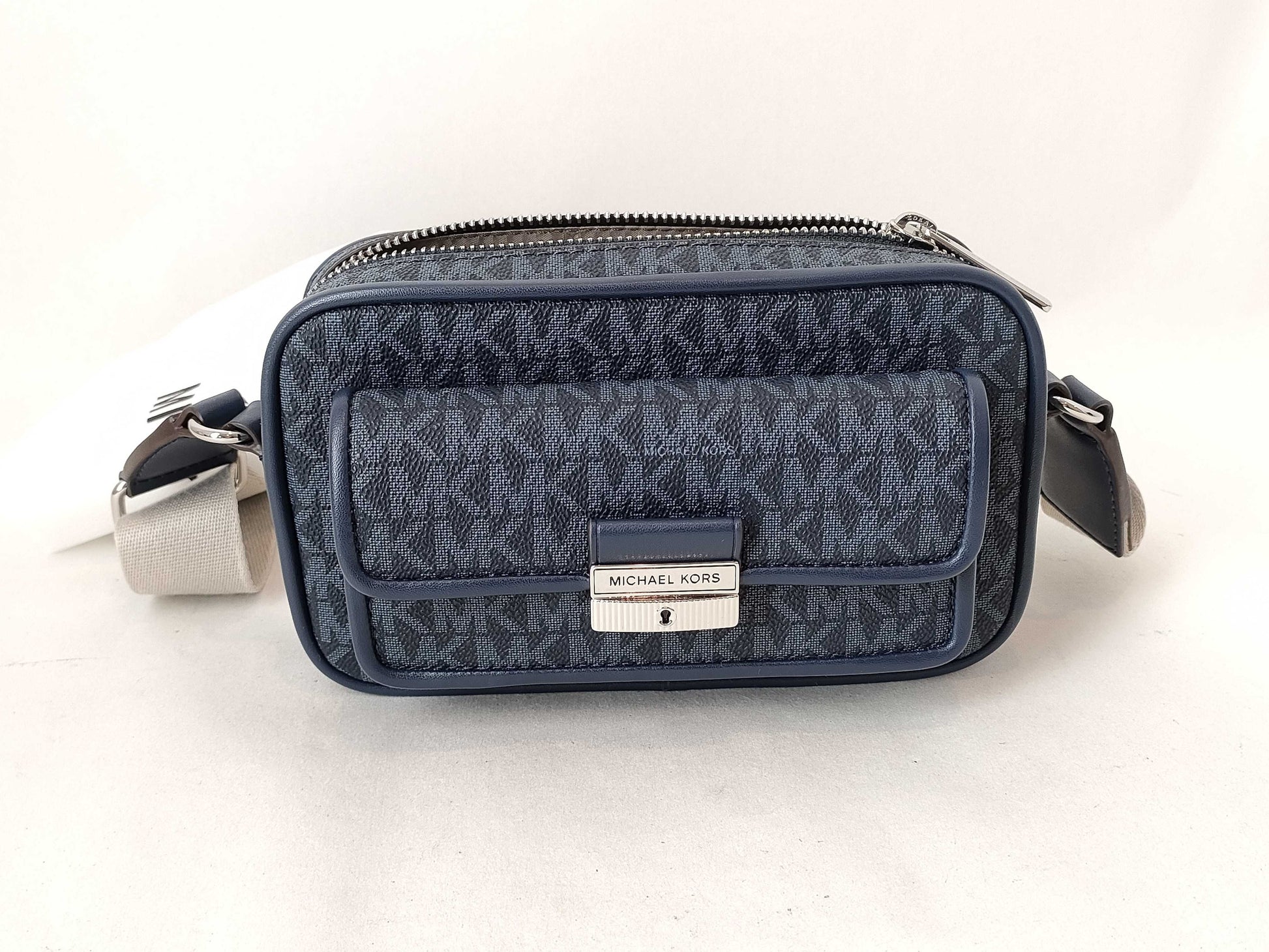 Michael Kors Camera Bag Shoulder Bag