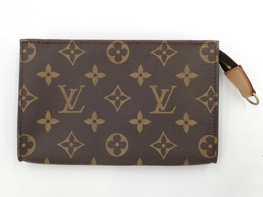 LOUIS VUITTON Monogram Bucket Pouch Pouch