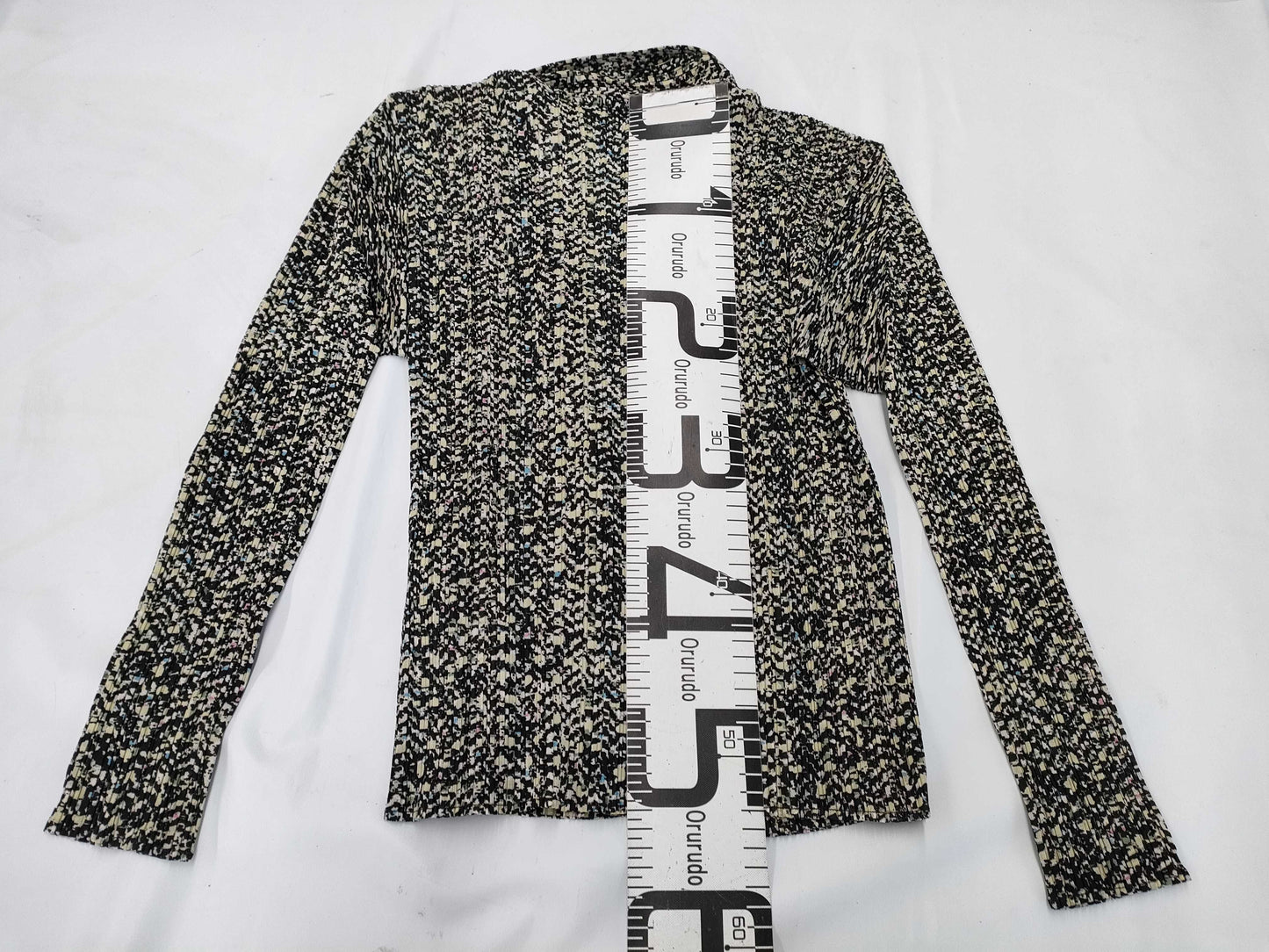 ISSEY MIYAKE Pleats Please Tops White/Black Tops