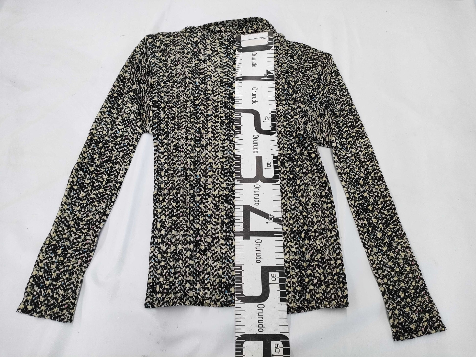ISSEY MIYAKE Pleats Please Tops White/Black Tops
