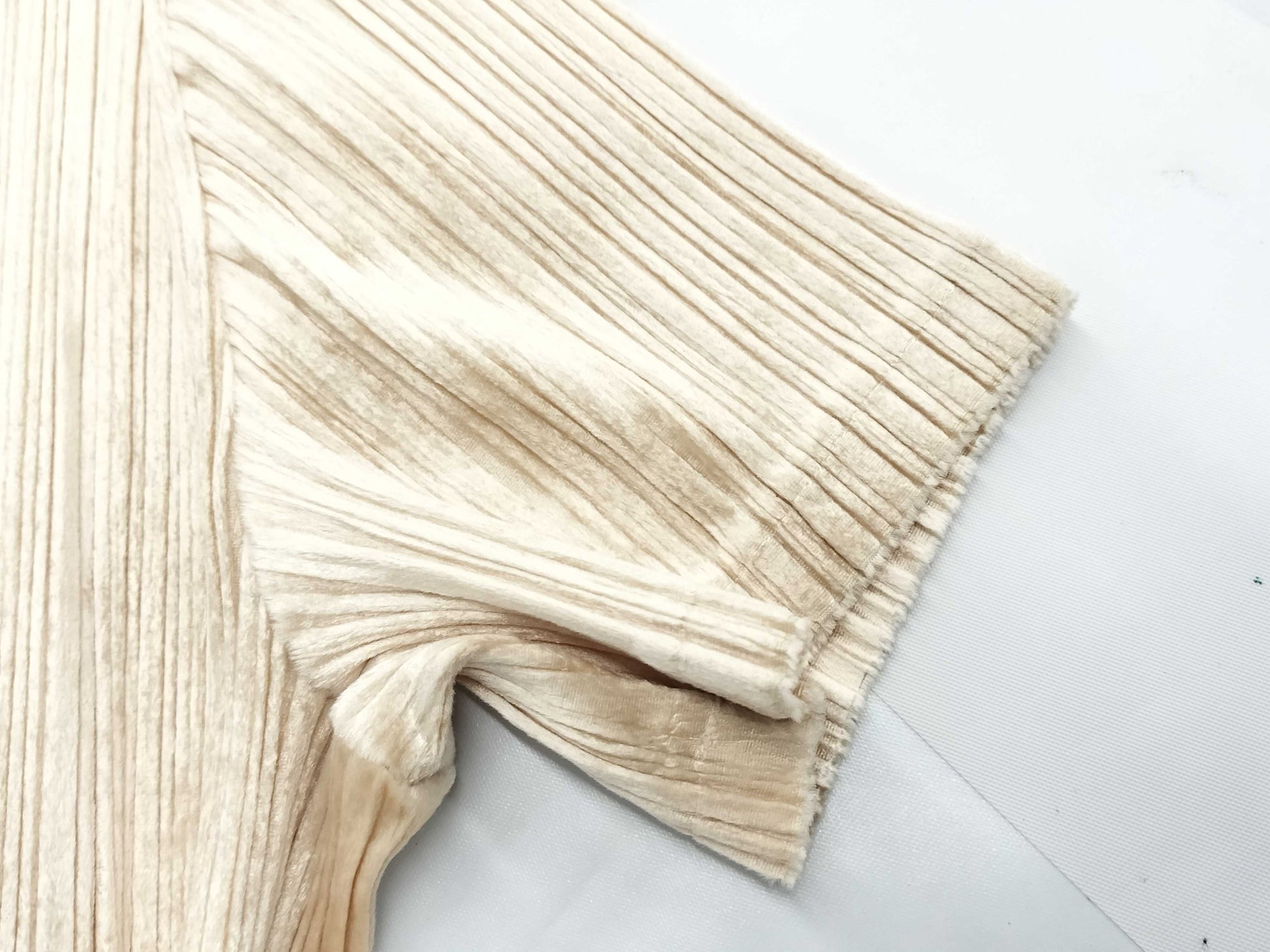 ISSEY MIYAKE Pleats Please Tops White Tops