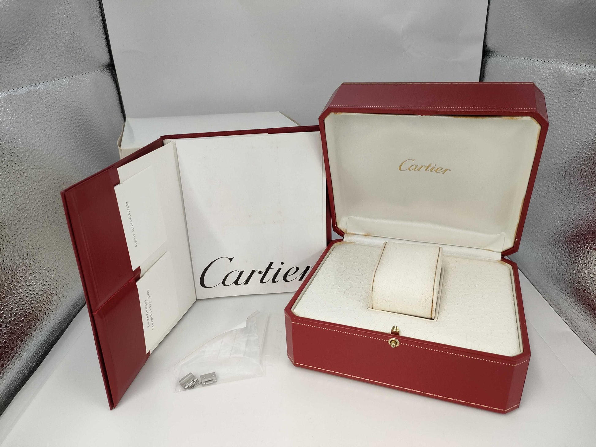 Cartier Santos Galbe SM W20024D6 1565 BB073039 Quartz Women's Watch