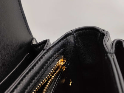 CELINE Classic Triomphe Shoulder Bag