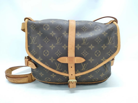LOUIS VUITTON Monogram M42256 Saumur 30 Shoulder Bag