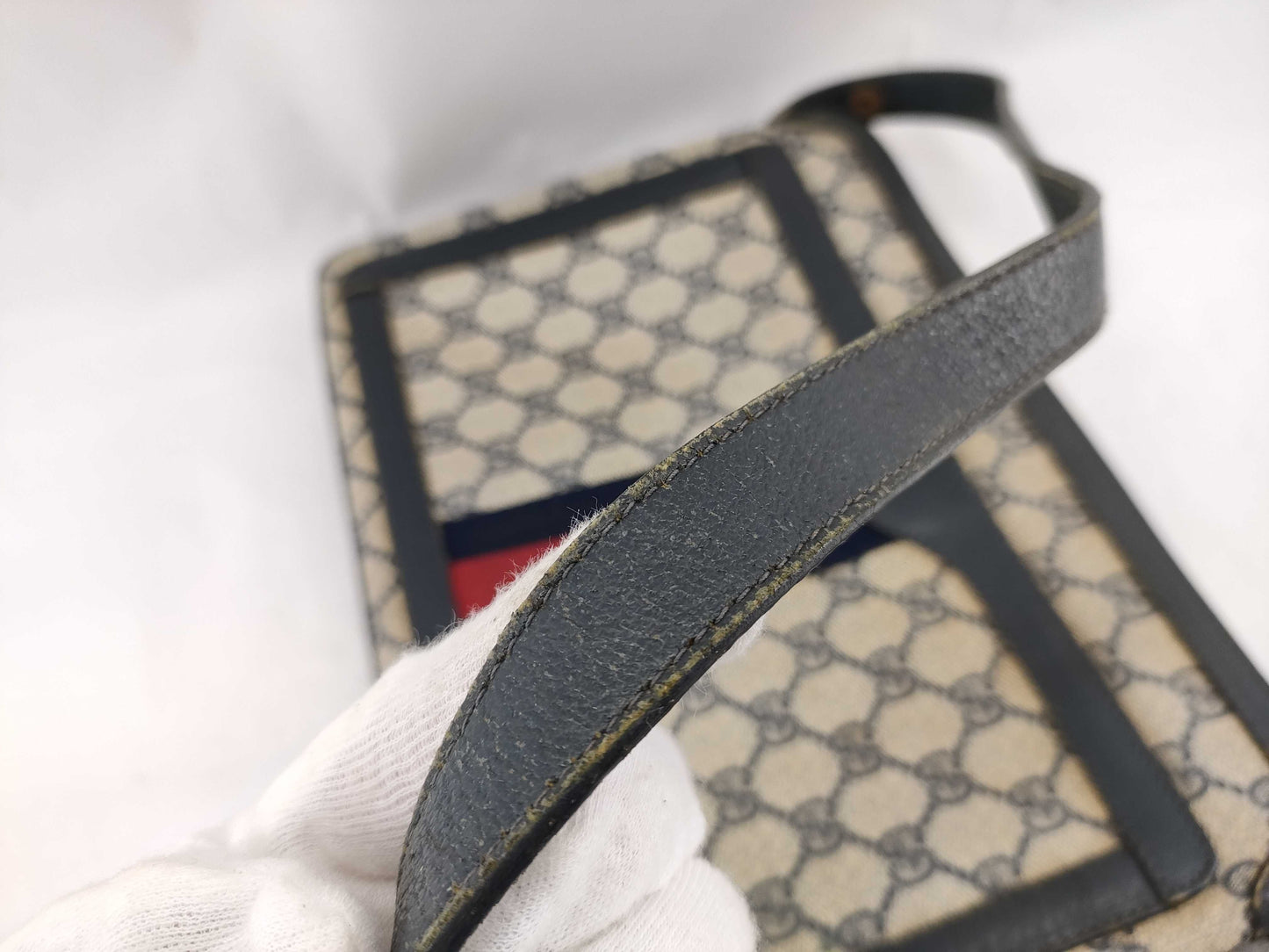 GUCCI GG Supreme Old Gucci Sherry Shoulder Bag