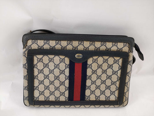GUCCI GG Supreme Old Gucci Sherry Shoulder Bag