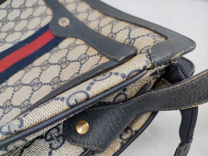 GUCCI GG Supreme Old Gucci Sherry Shoulder Bag