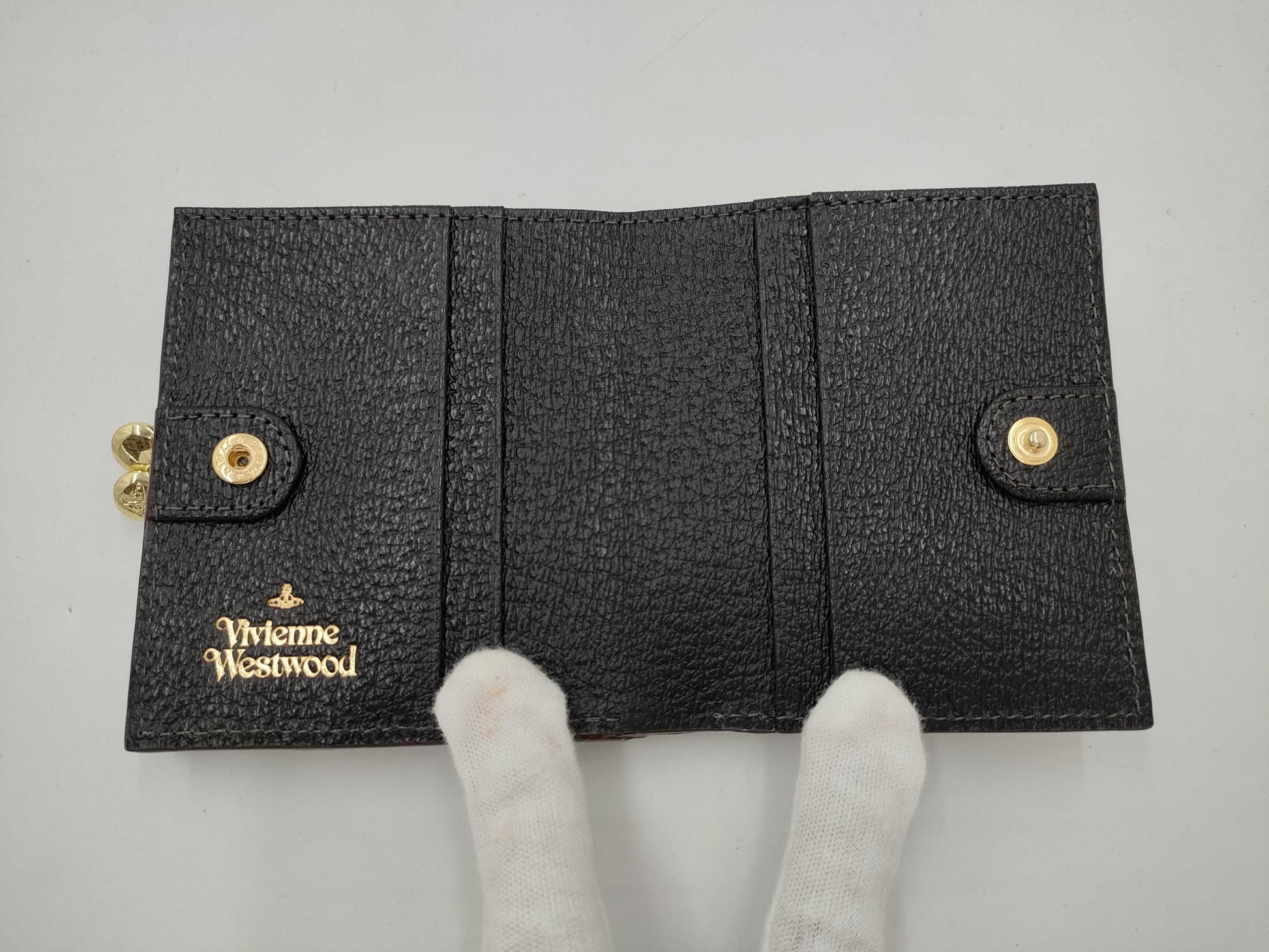  Vivienne Westwood Orb Clasp Wallet