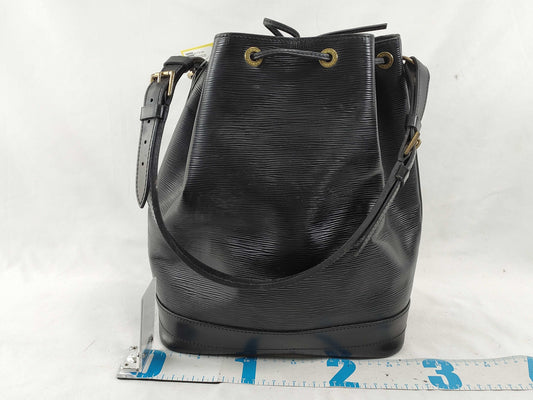 LOUIS VUITTON Unidentified Epi Noe Black Shoulder Bag