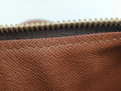 LOUIS VUITTON Monogram Papillon 26 Old Model Handbag
