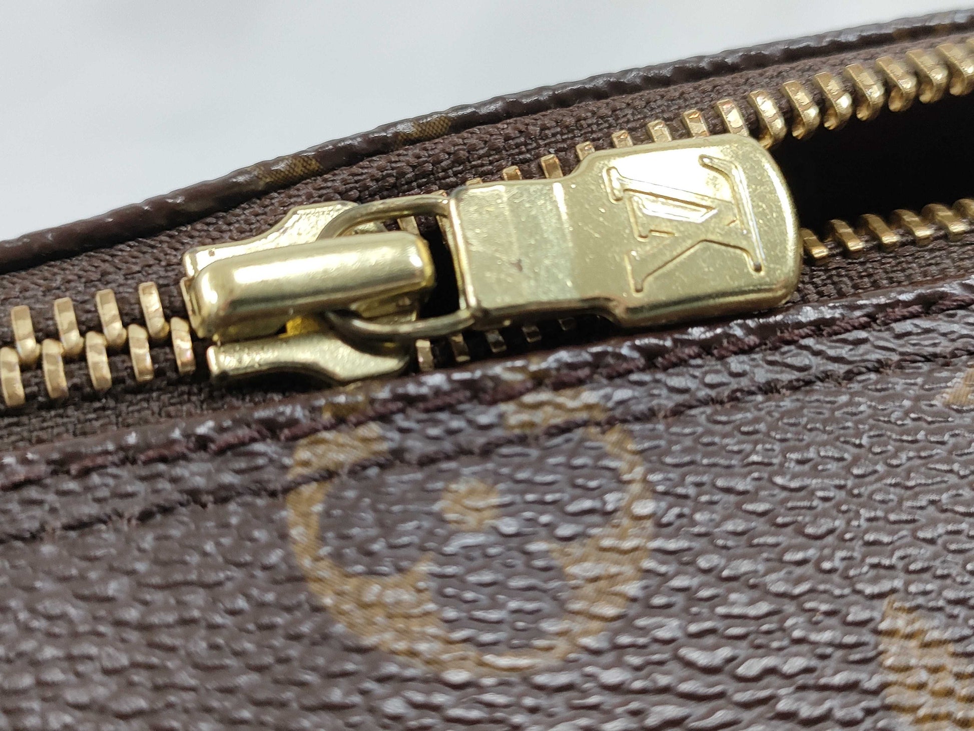 LOUIS VUITTON Monogram Papillon 26 Old Model Handbag