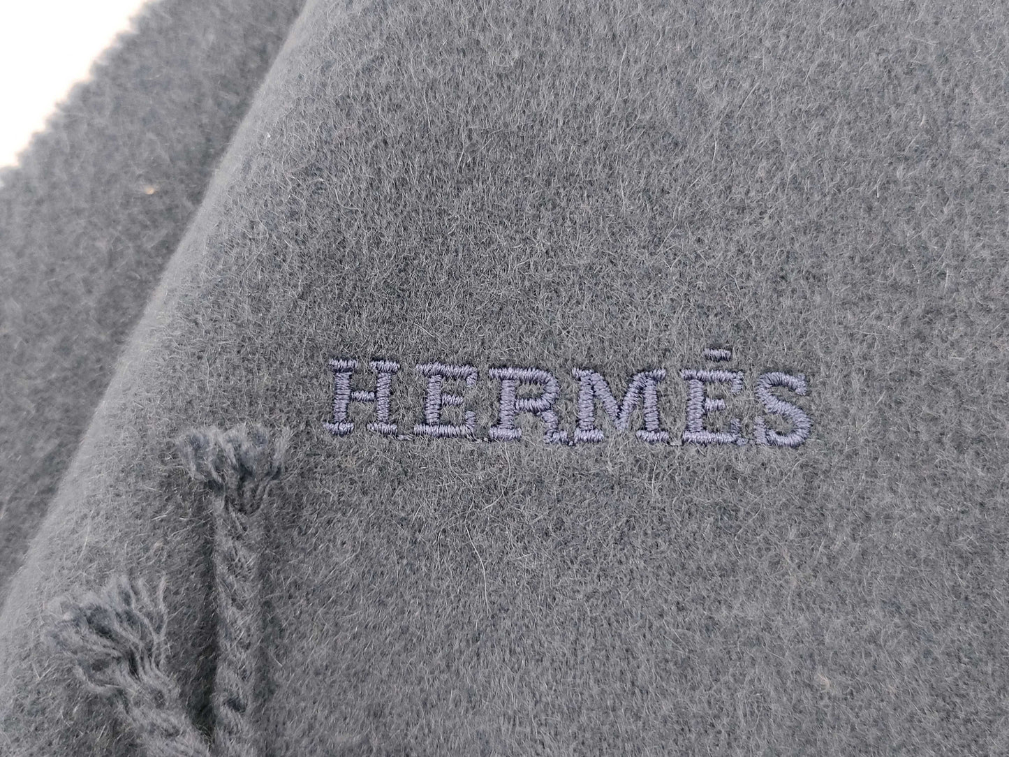 HERMES Cashmere 100 Scarf