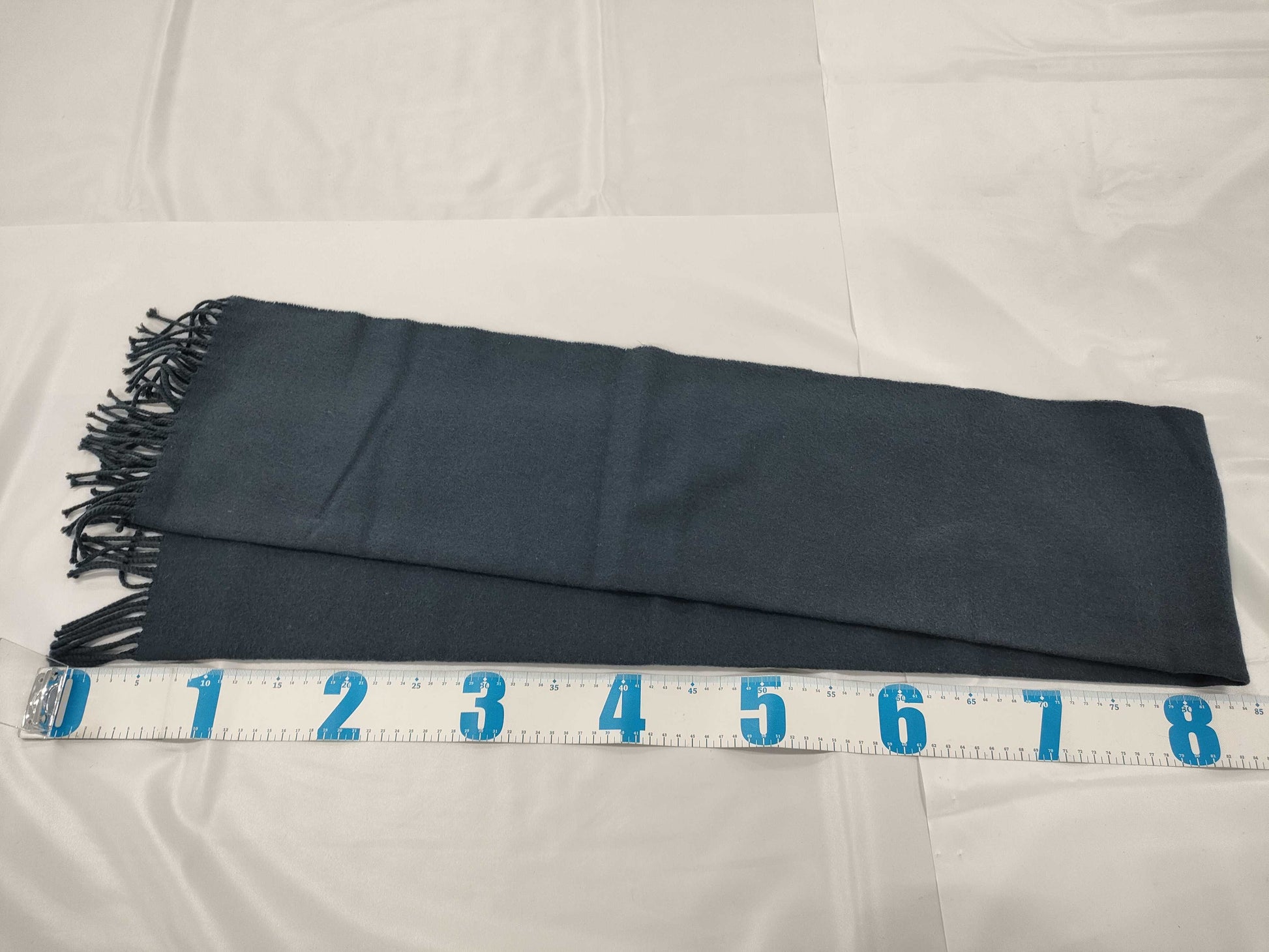 HERMES Cashmere 100 Scarf