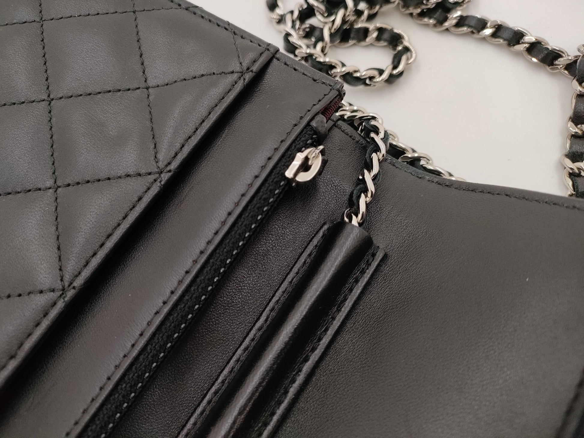 CHANEL Lambskin Chain Wallet with Silver Chain Shoulder Bag
