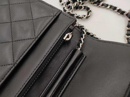 CHANEL Lambskin Chain Wallet with Silver Chain Shoulder Bag