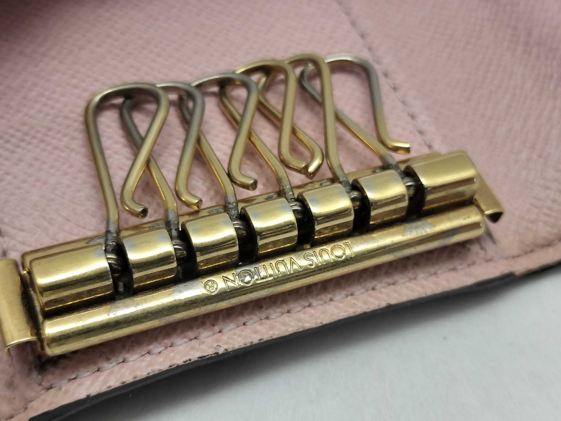 LOUIS VUITTON RFID Unverifiable CT2147 Damier N41624 Rose Myrtle 6-Ring Key Case/Key Holder