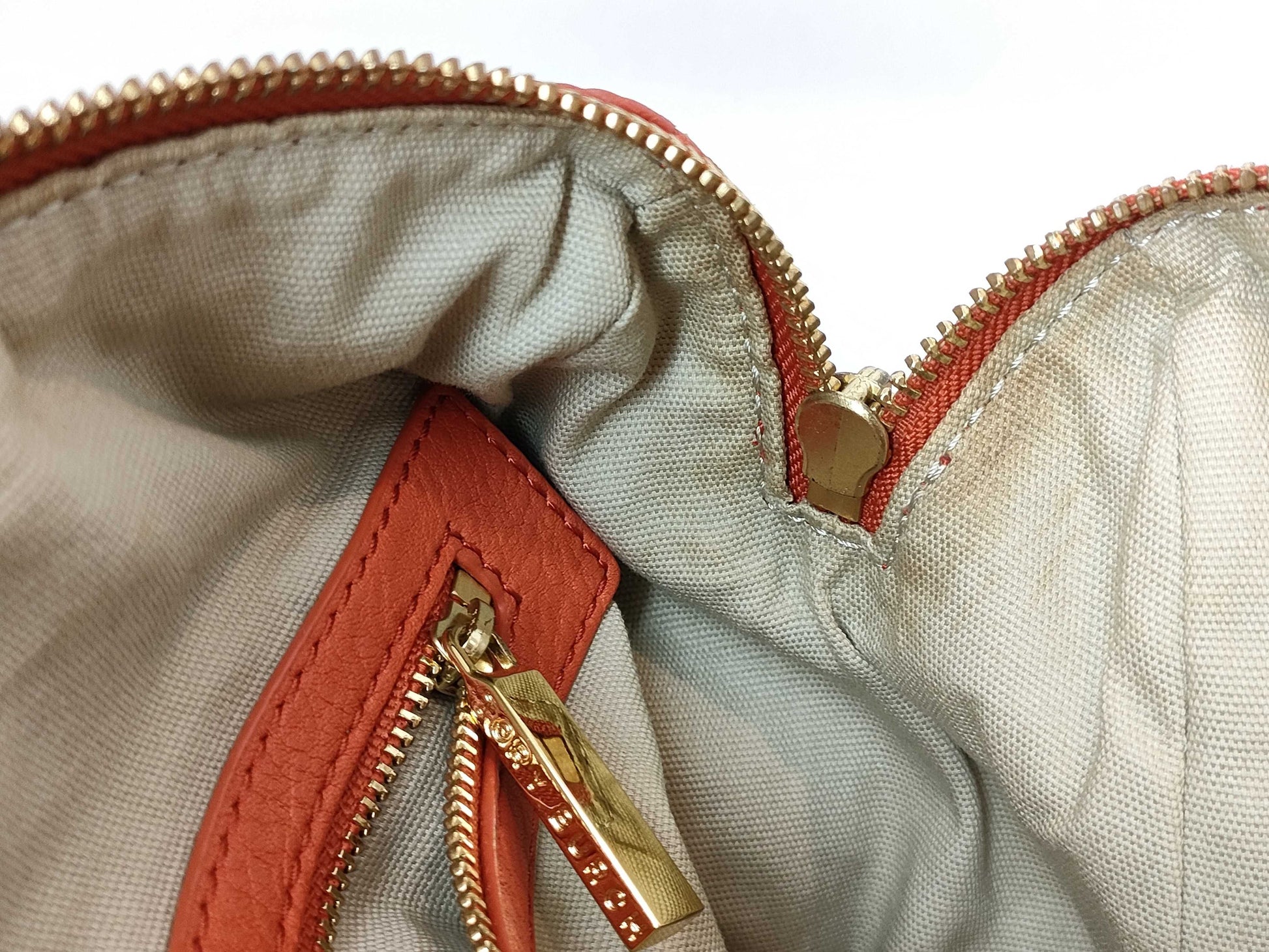 Tory Burch Logo Leather 2-Way Bag Handbag