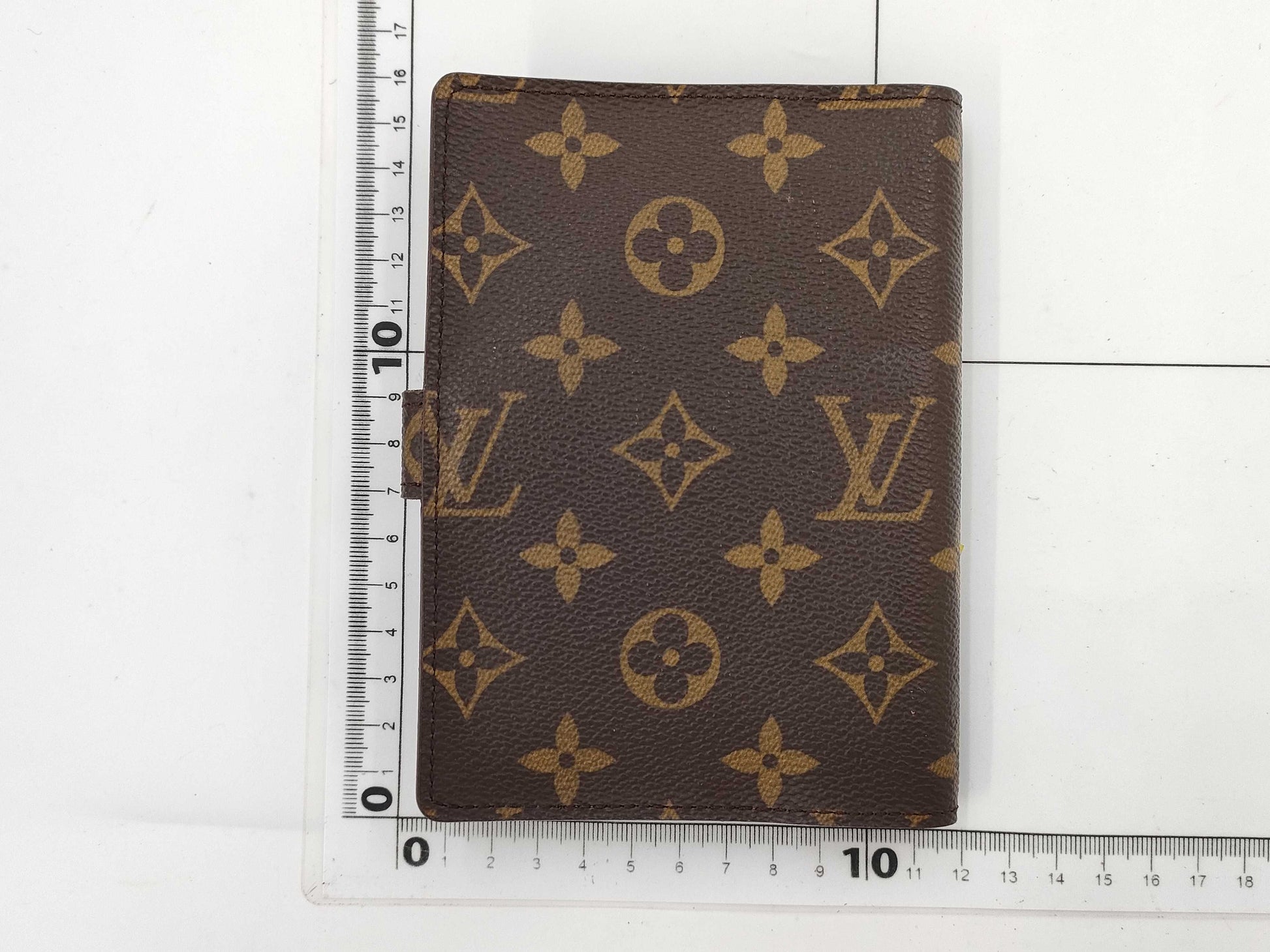 LOUIS VUITTON Monogram Agenda Notebook Cover
