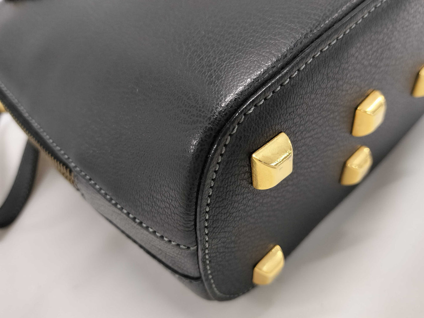 Salvatore Ferragamo Leather Shoulder Bag Shoulder Bag