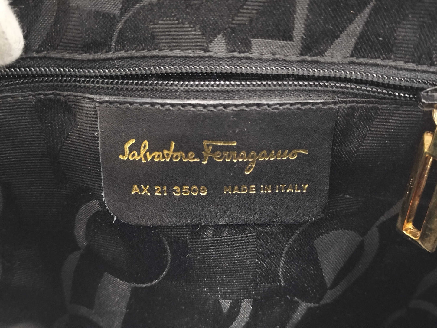 Salvatore Ferragamo Leather Shoulder Bag Shoulder Bag