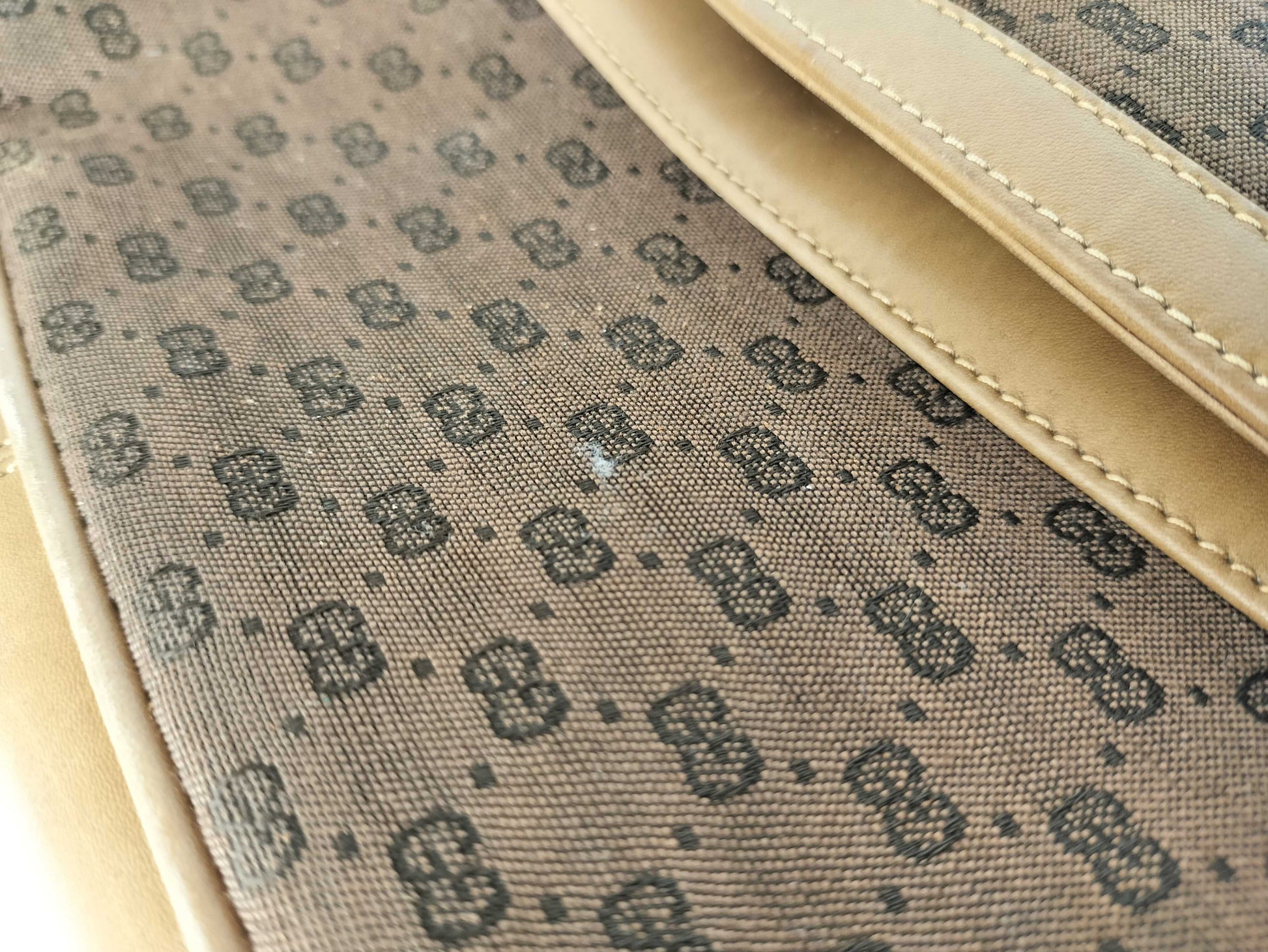 GUCCI Old Shoulder Bag