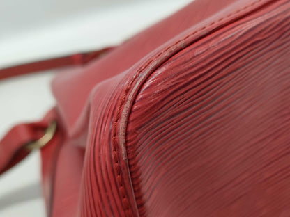 LOUIS VUITTON Epi Petit Noe Shoulder Bag