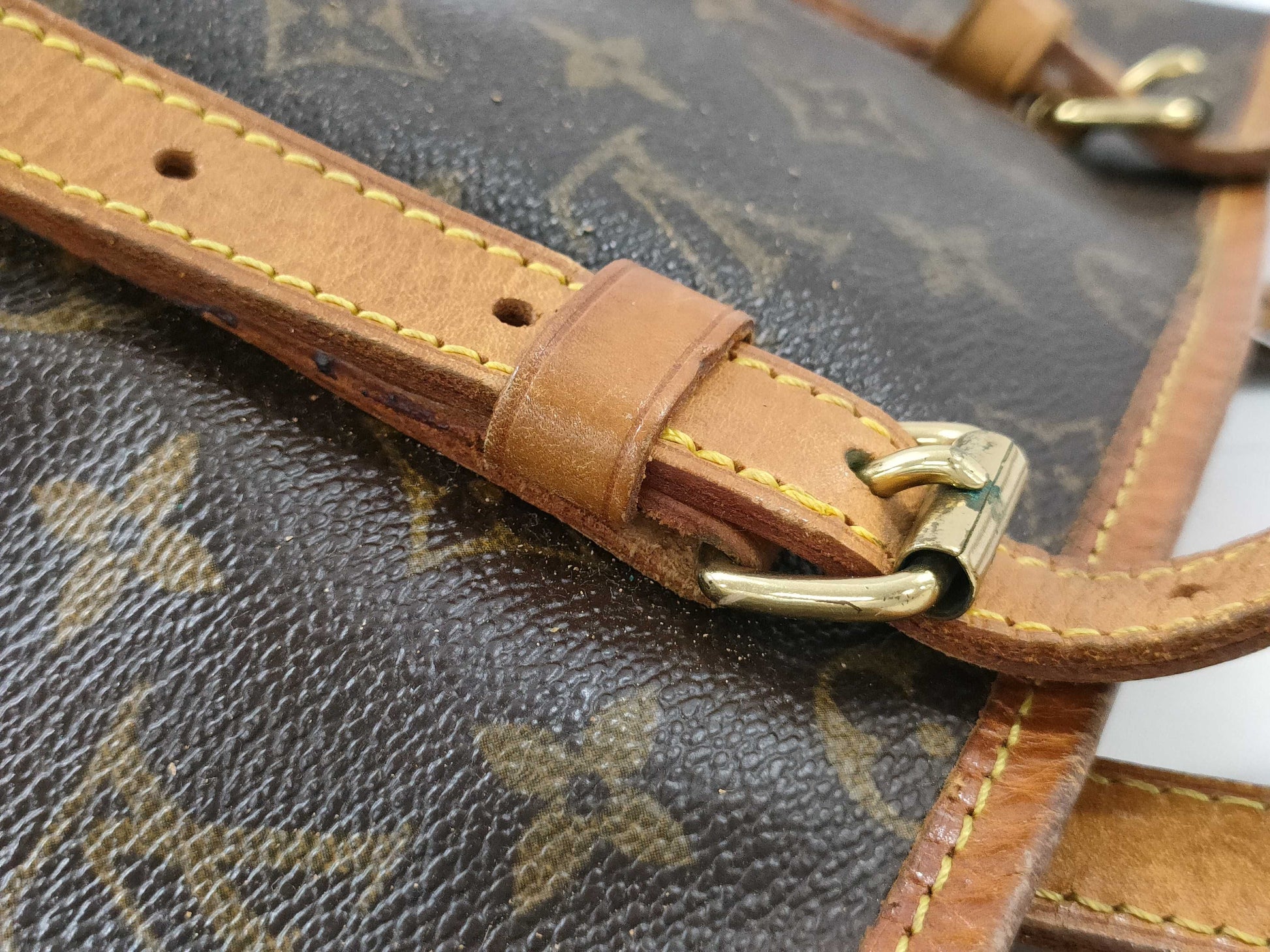 LOUIS VUITTON Monogram Bucket GM Shoulder Tote Bag