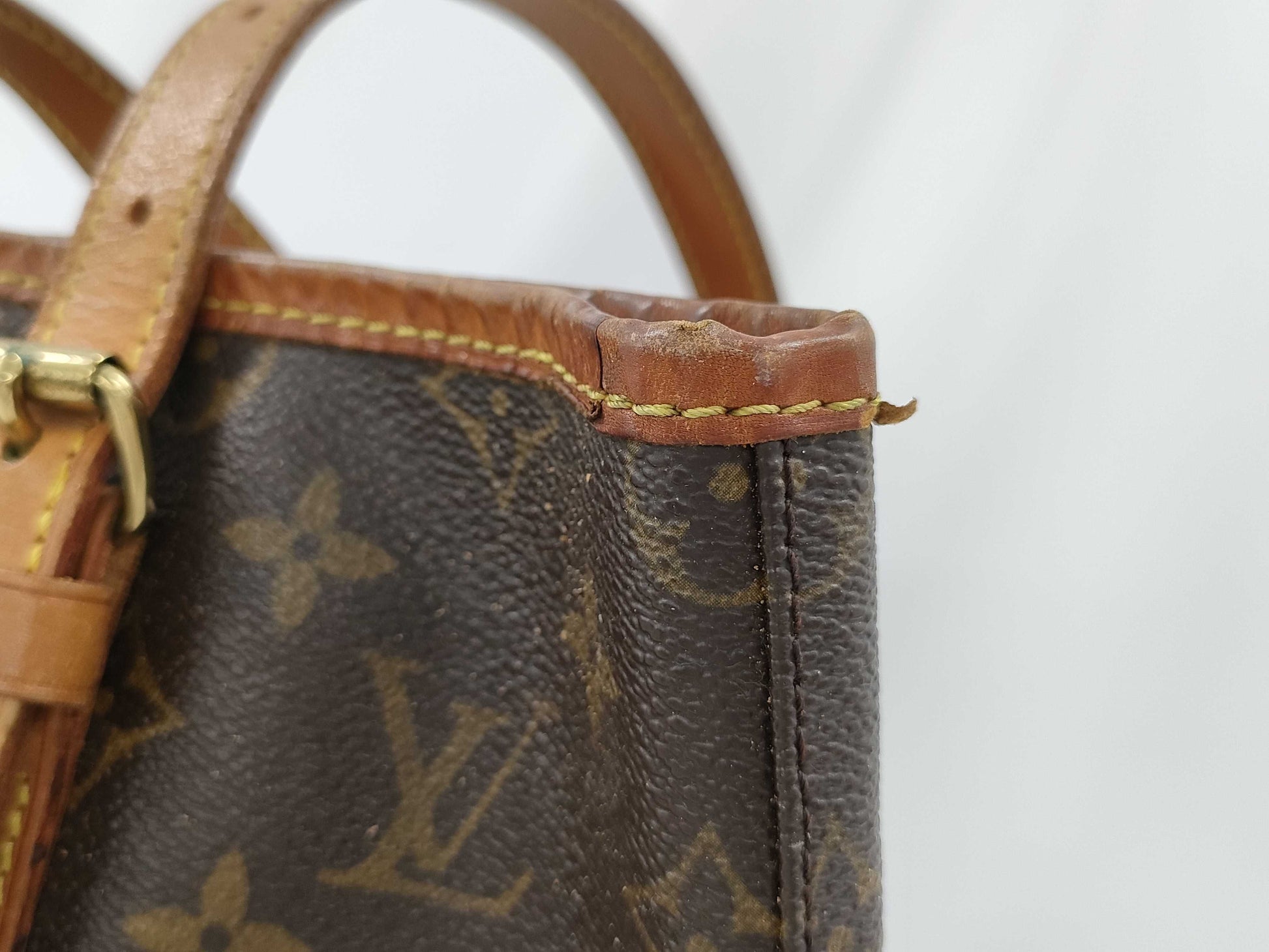 LOUIS VUITTON Monogram Bucket GM Shoulder Tote Bag